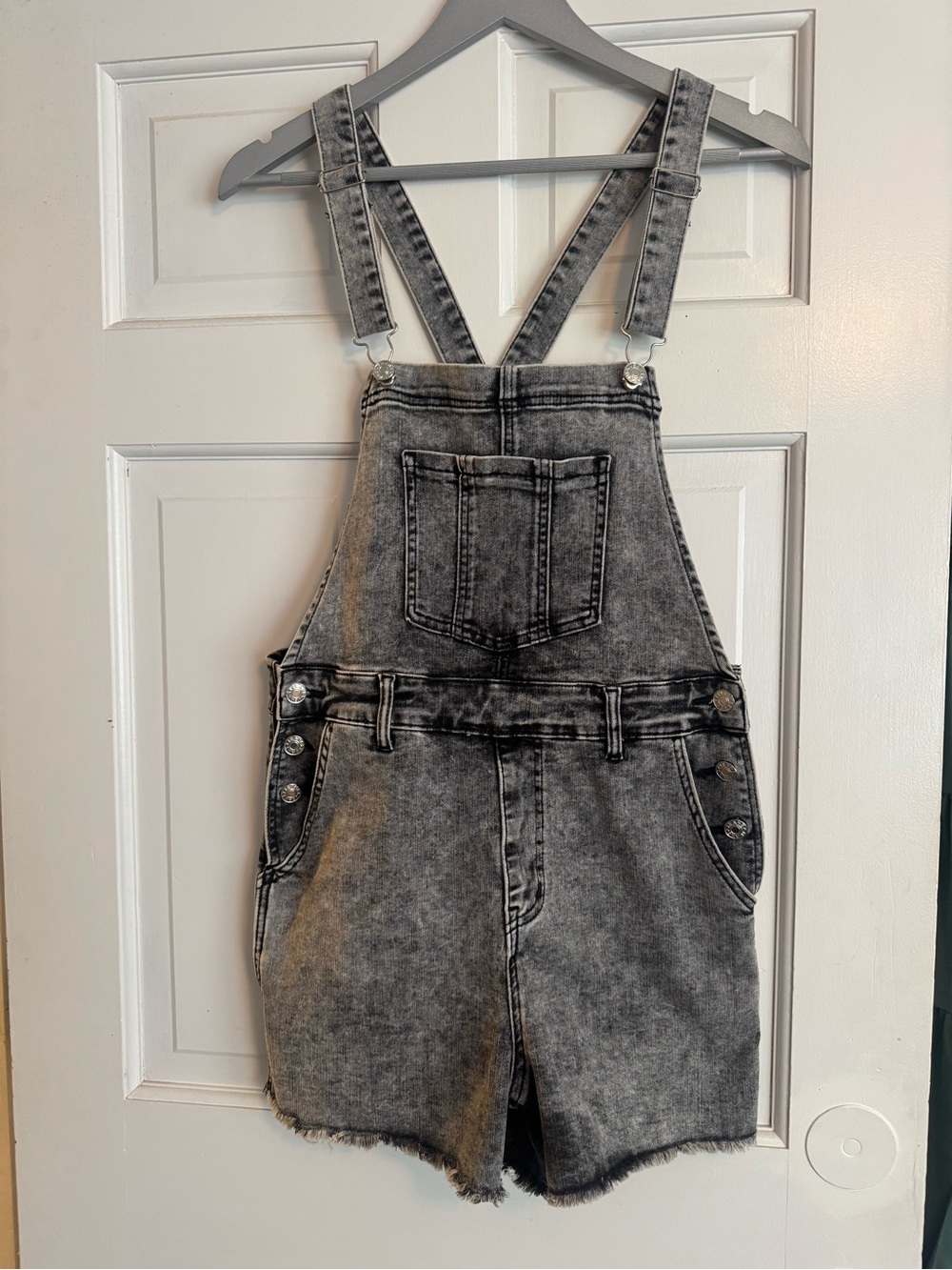Pink Lily faded black short-alls size medium women’s new without tags